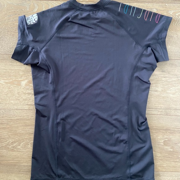 Rip Curl Rashguard (kids XL, women’s small) - Picture 2 of 6